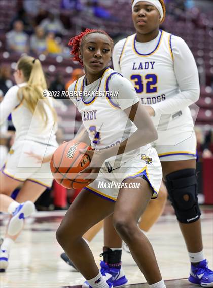 Thumbnail 3 in Palestine vs. Chapel Hill (UIL 4A Bi-District Playoff) photogallery.