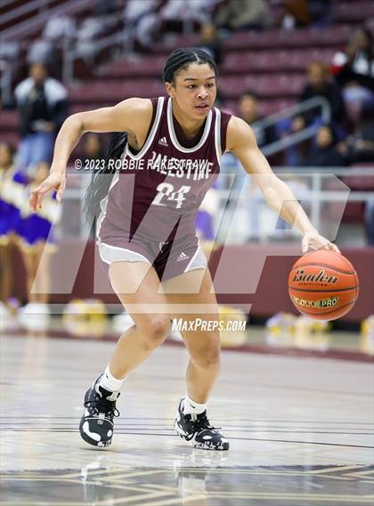 Thumbnail 2 in Palestine vs. Chapel Hill (UIL 4A Bi-District Playoff) photogallery.