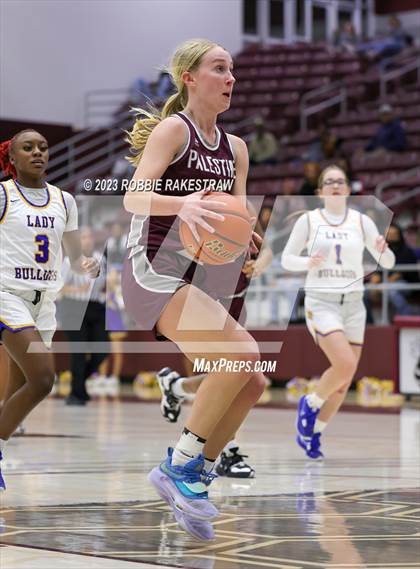 Thumbnail 1 in Palestine vs. Chapel Hill (UIL 4A Bi-District Playoff) photogallery.