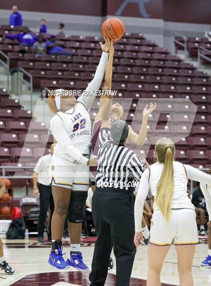 Thumbnail 3 in Palestine vs. Chapel Hill (UIL 4A Bi-District Playoff) photogallery.