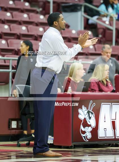Thumbnail 3 in Palestine vs. Chapel Hill (UIL 4A Bi-District Playoff) photogallery.