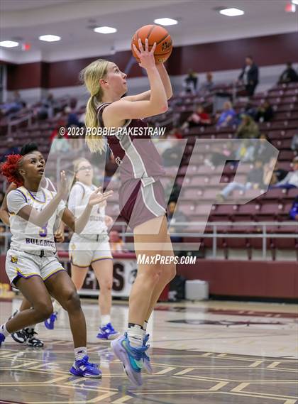 Thumbnail 3 in Palestine vs. Chapel Hill (UIL 4A Bi-District Playoff) photogallery.