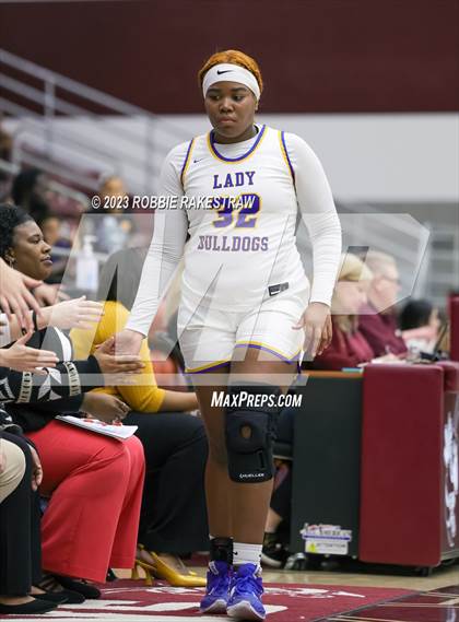 Thumbnail 1 in Palestine vs. Chapel Hill (UIL 4A Bi-District Playoff) photogallery.