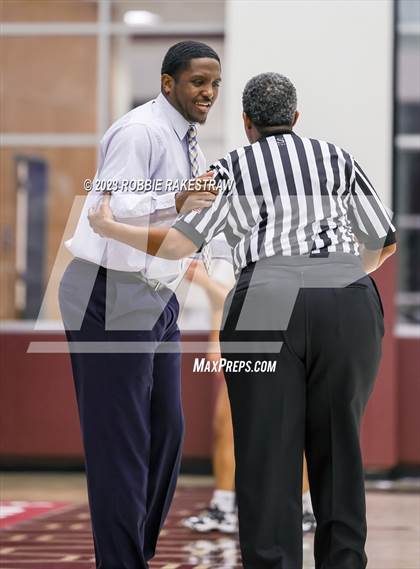 Thumbnail 1 in Palestine vs. Chapel Hill (UIL 4A Bi-District Playoff) photogallery.