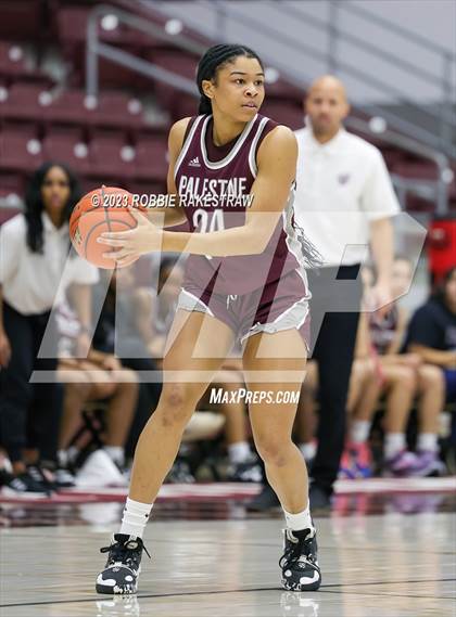 Thumbnail 1 in Palestine vs. Chapel Hill (UIL 4A Bi-District Playoff) photogallery.