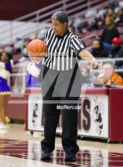 Thumbnail 1 in Palestine vs. Chapel Hill (UIL 4A Bi-District Playoff) photogallery.
