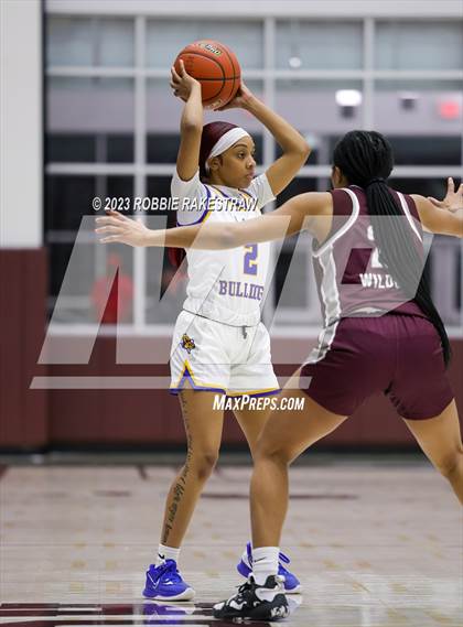 Thumbnail 2 in Palestine vs. Chapel Hill (UIL 4A Bi-District Playoff) photogallery.