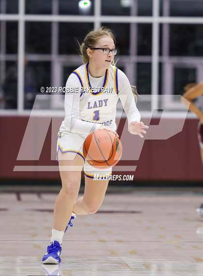 Thumbnail 1 in Palestine vs. Chapel Hill (UIL 4A Bi-District Playoff) photogallery.