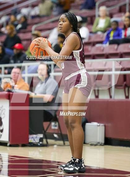 Thumbnail 2 in Palestine vs. Chapel Hill (UIL 4A Bi-District Playoff) photogallery.