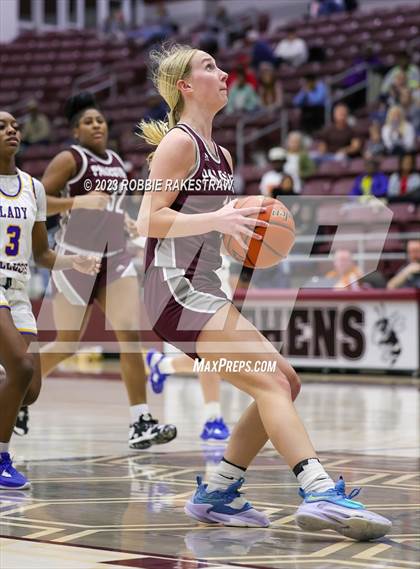 Thumbnail 2 in Palestine vs. Chapel Hill (UIL 4A Bi-District Playoff) photogallery.