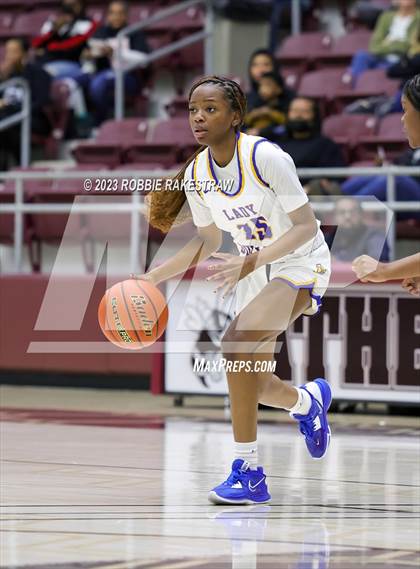 Thumbnail 1 in Palestine vs. Chapel Hill (UIL 4A Bi-District Playoff) photogallery.