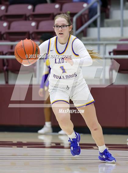 Thumbnail 1 in Palestine vs. Chapel Hill (UIL 4A Bi-District Playoff) photogallery.