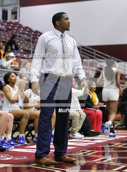 Thumbnail 1 in Palestine vs. Chapel Hill (UIL 4A Bi-District Playoff) photogallery.