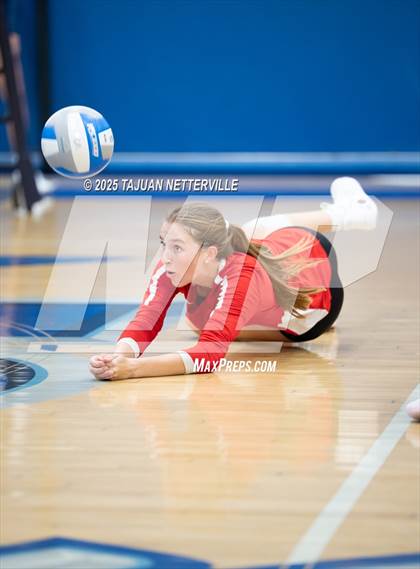 Thumbnail 1 in Village Christian @ Saugus photogallery.