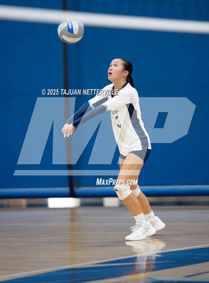 Thumbnail 3 in Village Christian @ Saugus photogallery.