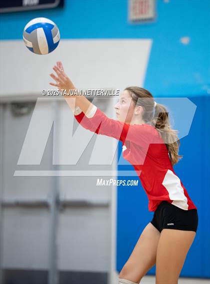 Thumbnail 1 in Village Christian @ Saugus photogallery.