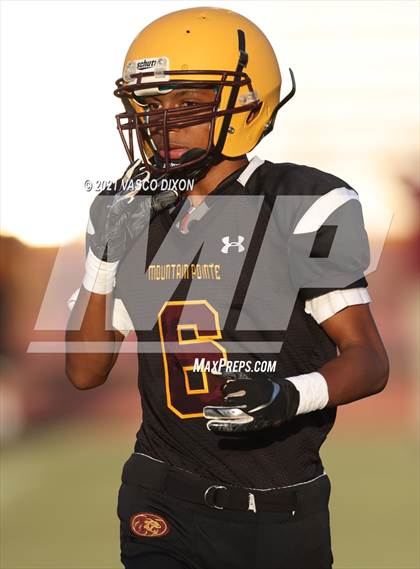 Thumbnail 2 in Brophy College Prep vs. Mountain Pointe photogallery.