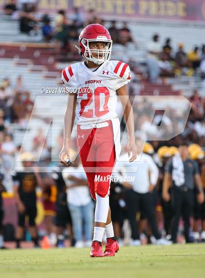 Thumbnail 2 in Brophy College Prep vs. Mountain Pointe photogallery.
