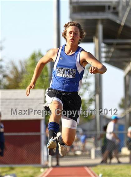 Thumbnail 1 in Titan Top 9 Invitational (Boys Triple Jump) photogallery.