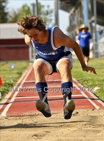 Thumbnail 3 in Titan Top 9 Invitational (Boys Triple Jump) photogallery.