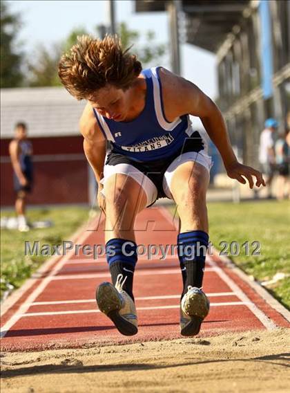 Thumbnail 2 in Titan Top 9 Invitational (Boys Triple Jump) photogallery.