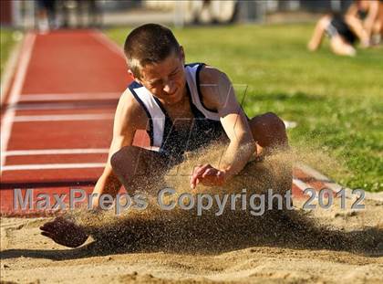 Thumbnail 3 in Titan Top 9 Invitational (Boys Triple Jump) photogallery.