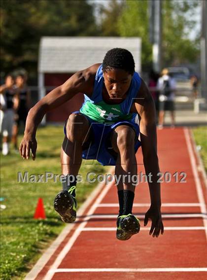 Thumbnail 3 in Titan Top 9 Invitational (Boys Triple Jump) photogallery.