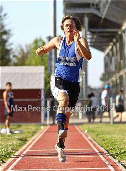 Thumbnail 3 in Titan Top 9 Invitational (Boys Triple Jump) photogallery.