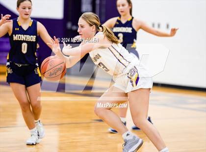 Thumbnail 3 in Monroe @ Bellbrook (A-Teams) photogallery.