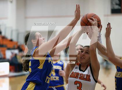 Thumbnail 1 in Grand Saline vs Pioneer Technology & Arts Academy photogallery.