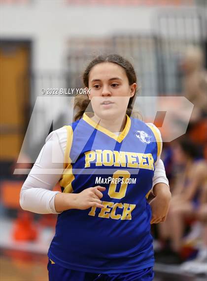 Thumbnail 2 in Grand Saline vs Pioneer Technology & Arts Academy photogallery.