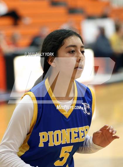 Thumbnail 2 in Grand Saline vs Pioneer Technology & Arts Academy photogallery.