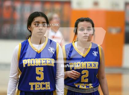 Thumbnail 2 in Grand Saline vs Pioneer Technology & Arts Academy photogallery.
