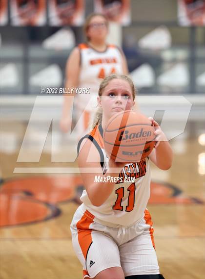 Thumbnail 2 in Grand Saline vs Pioneer Technology & Arts Academy photogallery.