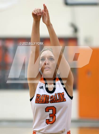 Thumbnail 1 in Grand Saline vs Pioneer Technology & Arts Academy photogallery.