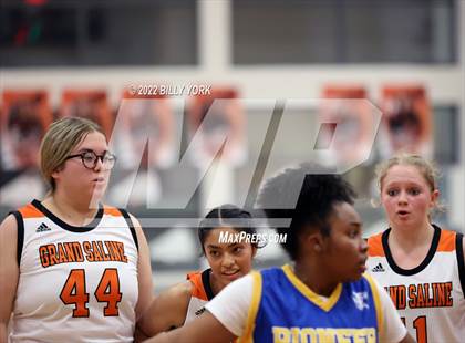 Thumbnail 2 in Grand Saline vs Pioneer Technology & Arts Academy photogallery.