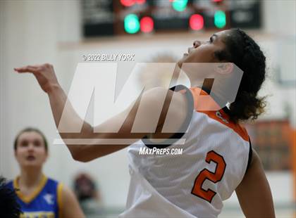 Thumbnail 1 in Grand Saline vs Pioneer Technology & Arts Academy photogallery.