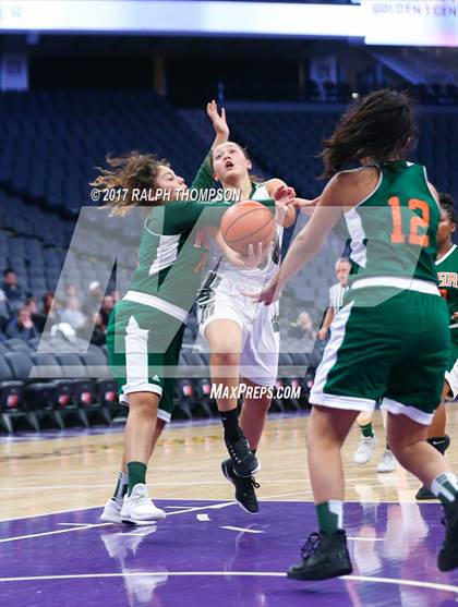 Thumbnail 3 in Mesa Verde vs. Ponderosa (@Golden One Center) photogallery.