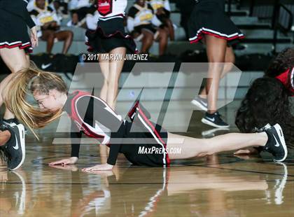 Thumbnail 1 in Cleveland vs. King/Drew (CIF LACS D2 Final) photogallery.