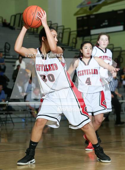 Thumbnail 1 in Cleveland vs. King/Drew (CIF LACS D2 Final) photogallery.