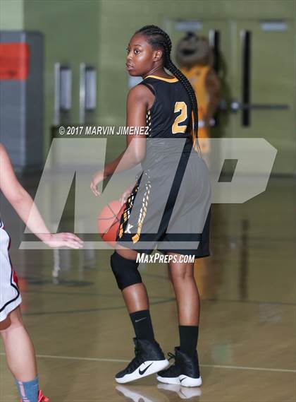 Thumbnail 3 in Cleveland vs. King/Drew (CIF LACS D2 Final) photogallery.
