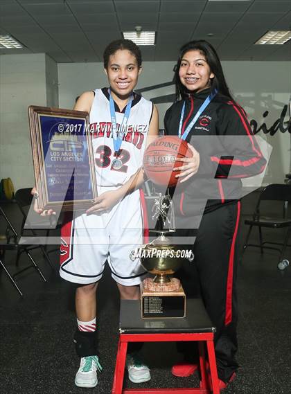 Thumbnail 1 in Cleveland vs. King/Drew (CIF LACS D2 Final) photogallery.
