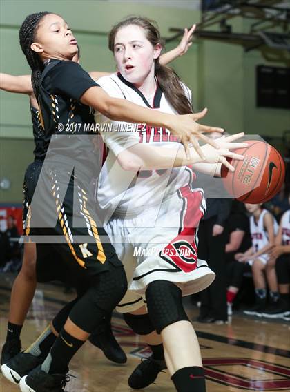 Thumbnail 3 in Cleveland vs. King/Drew (CIF LACS D2 Final) photogallery.
