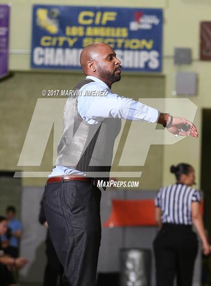 Thumbnail 1 in Cleveland vs. King/Drew (CIF LACS D2 Final) photogallery.