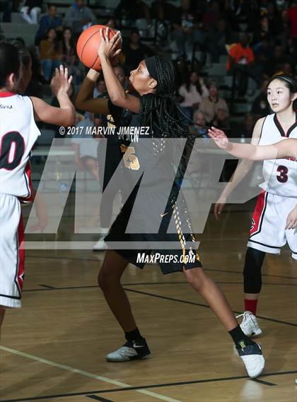 Thumbnail 2 in Cleveland vs. King/Drew (CIF LACS D2 Final) photogallery.