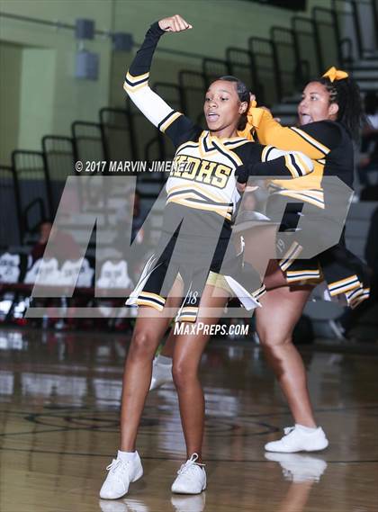 Thumbnail 2 in Cleveland vs. King/Drew (CIF LACS D2 Final) photogallery.