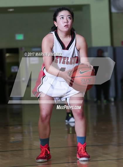 Thumbnail 1 in Cleveland vs. King/Drew (CIF LACS D2 Final) photogallery.