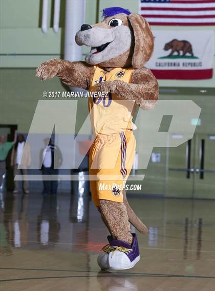 Thumbnail 1 in Cleveland vs. King/Drew (CIF LACS D2 Final) photogallery.