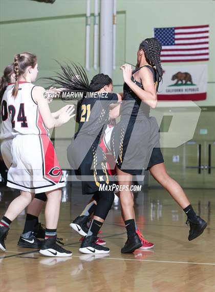 Thumbnail 1 in Cleveland vs. King/Drew (CIF LACS D2 Final) photogallery.