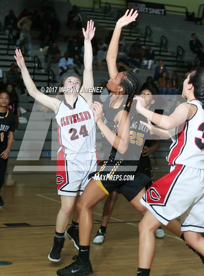 Thumbnail 1 in Cleveland vs. King/Drew (CIF LACS D2 Final) photogallery.